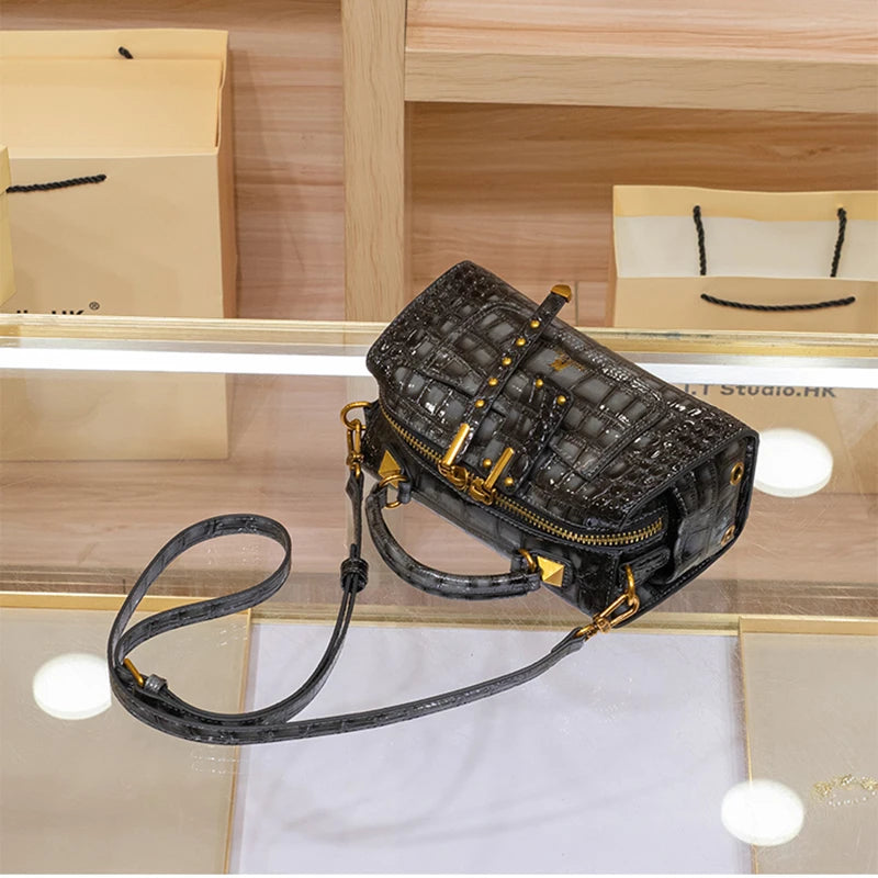 Light Luxury Pillow Bag – High-End Designer Shoulder & Crossbody Handbag for Women