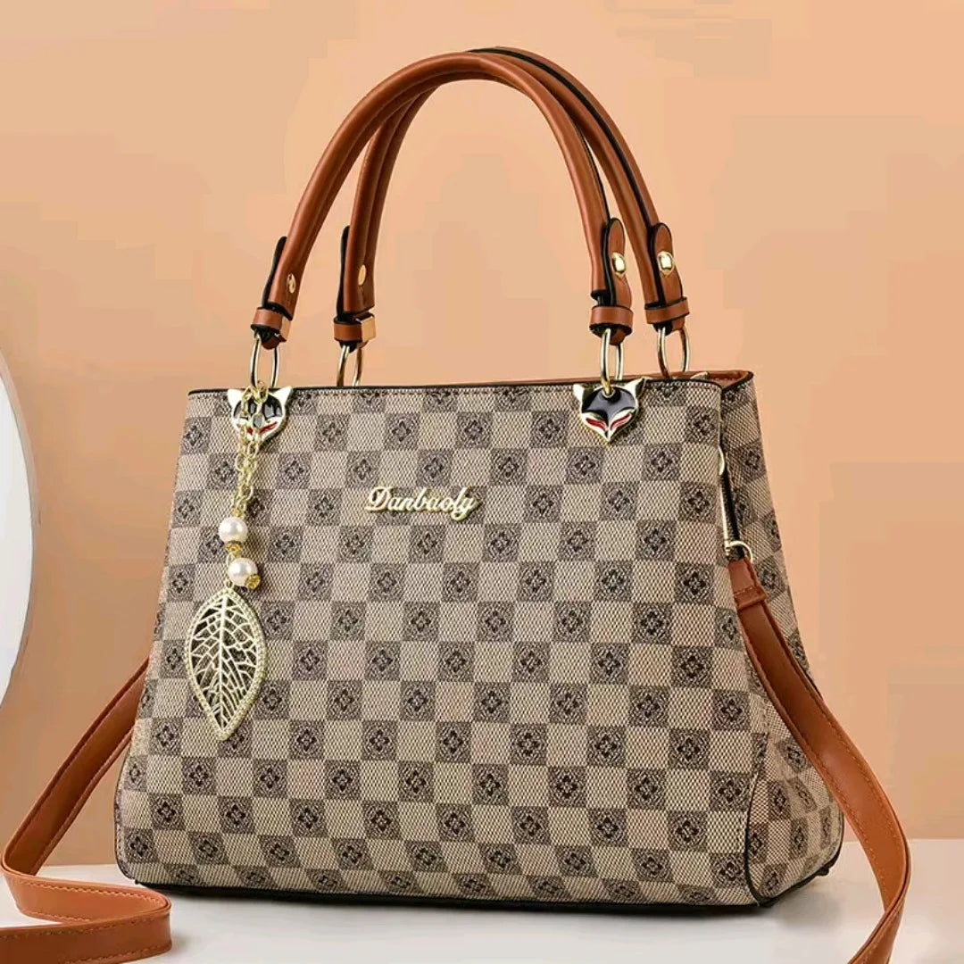 Luxury Designer Shoulder Bag – Fashionable Crossbody Handbag for Women