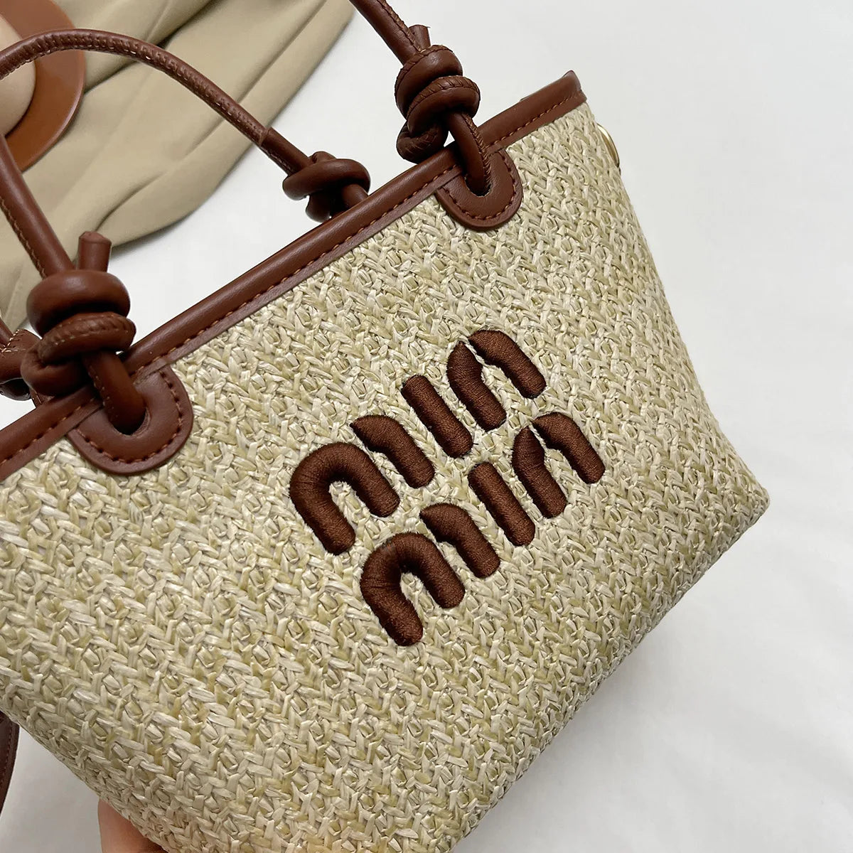 Summer Grass Handbag – Unique Design for Women
