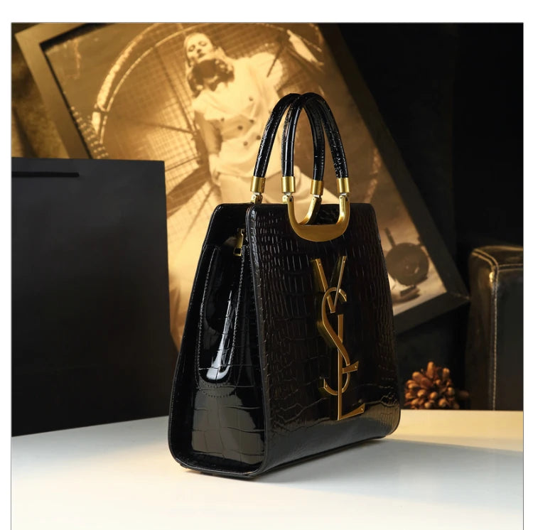 Luxury Crocodile Shoulder Bag – Chic, Seasonal & Sophisticated