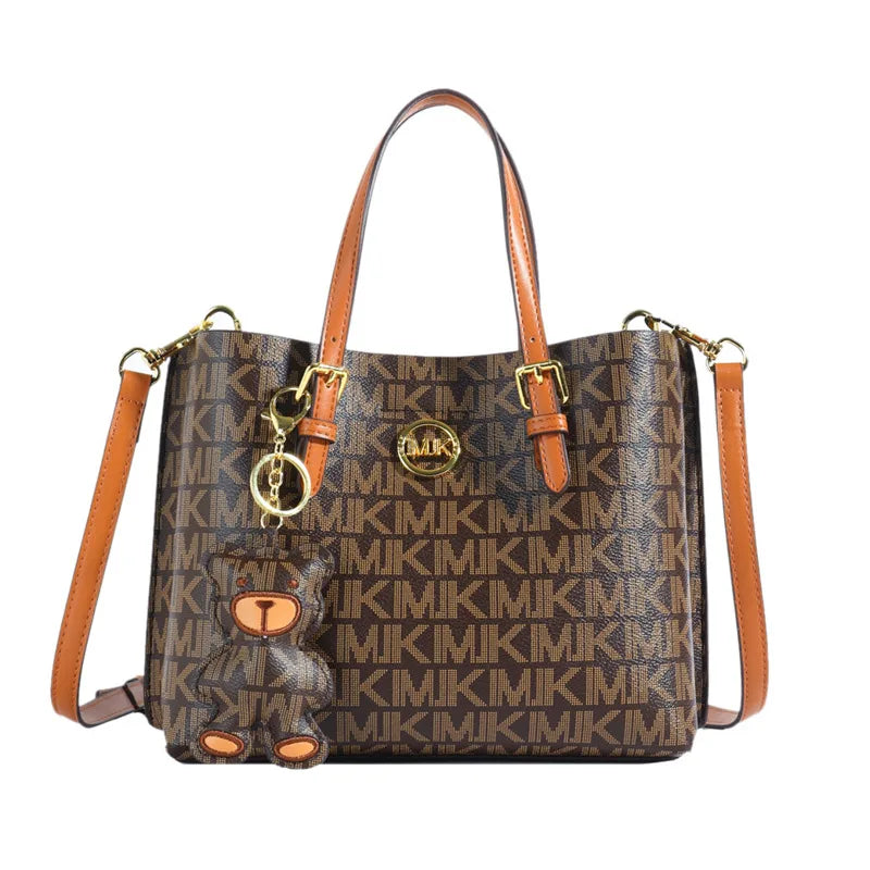 Elegant Designer Tote – Versatile, Spacious & Fashion-Forward