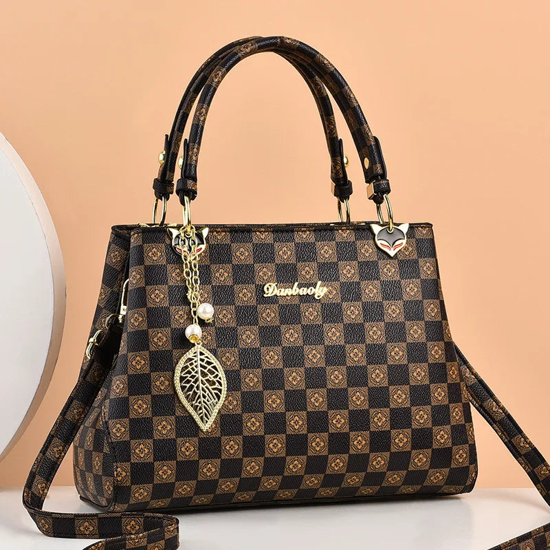 Luxury Designer Shoulder Bag – Fashionable Crossbody Handbag for Women