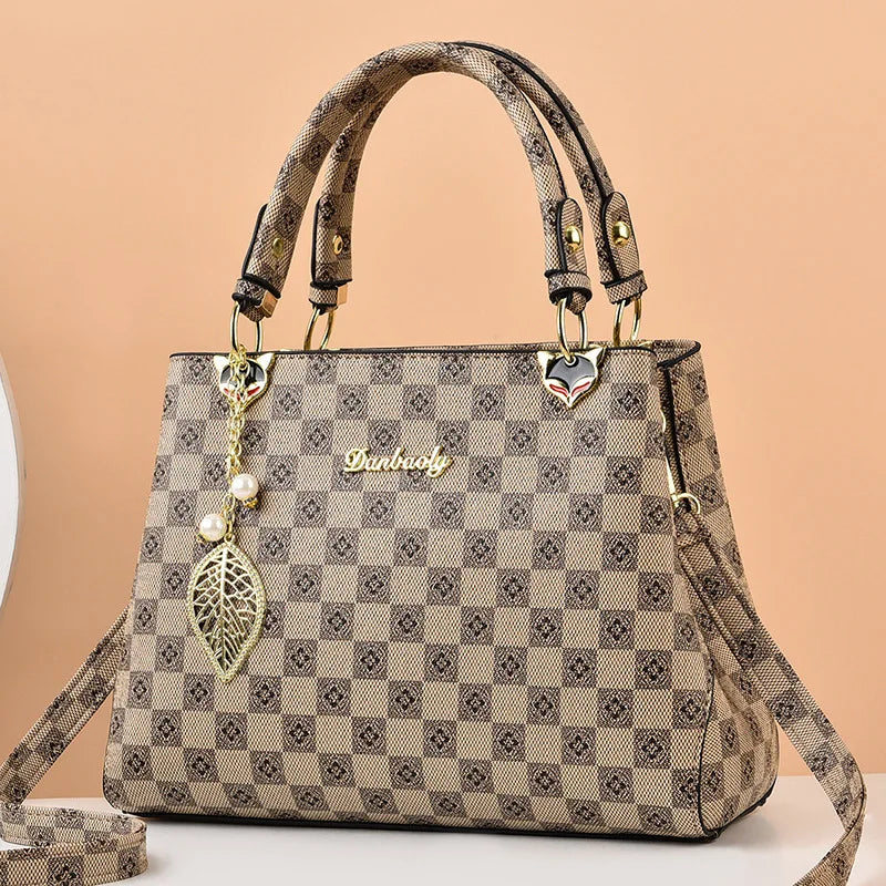 Luxury Designer Shoulder Bag – Fashionable Crossbody Handbag for Women