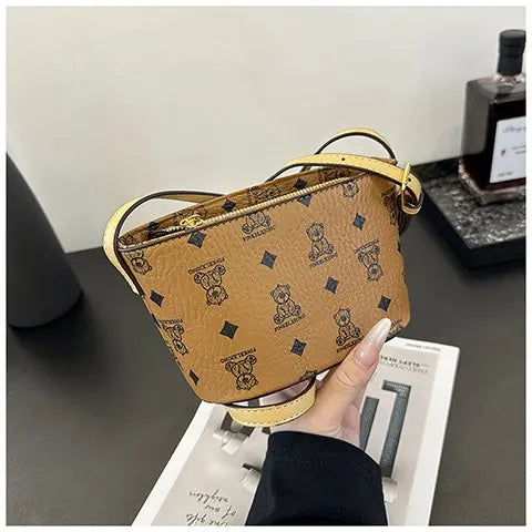 Luxury Shoulder Bag – High-Quality Underarm Crossbody with Adjustable Strap