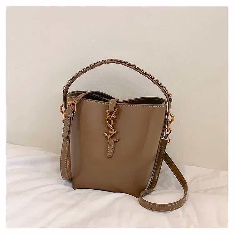 Paris-Inspired Shoulder Bag – Crocodile-Embossed Leather with Detachable Charm
