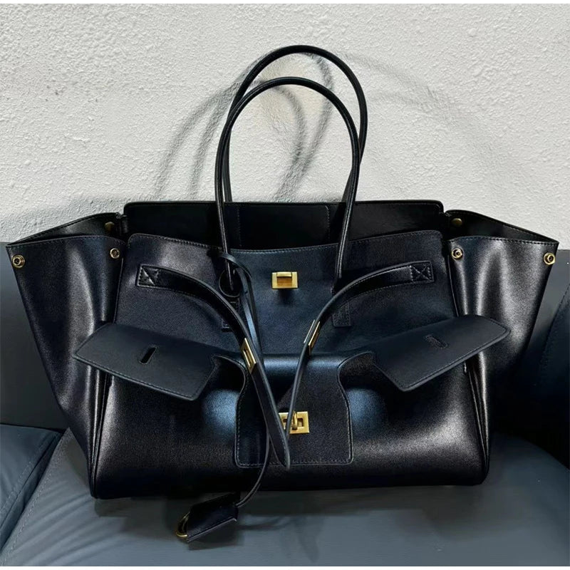 Black Genuine Leather Lock Tote – Trendy Winged Shoulder Bag for Women’s Daily Commute