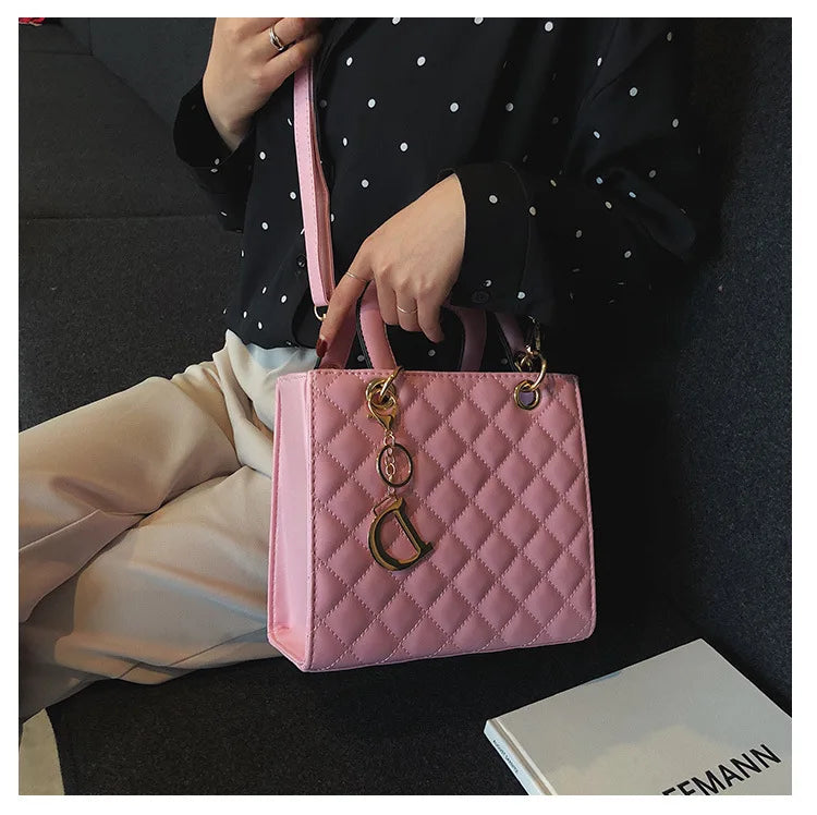 Luxury Chain Tote – Trendy Quilted Design & Versatile Carry
