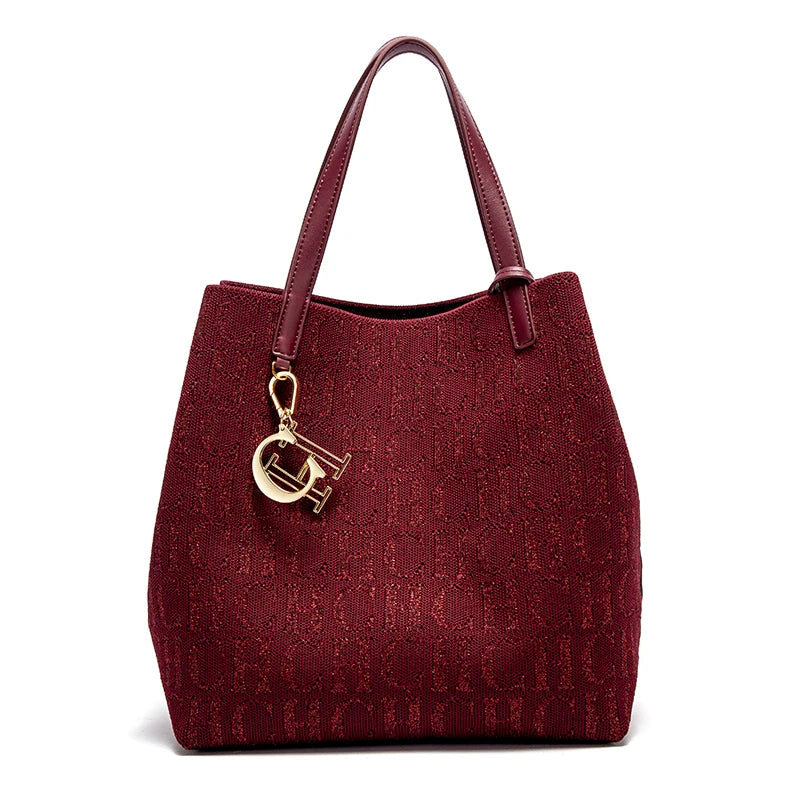 Statement Bucket Bag – Stylish, Roomy & On-the-Go