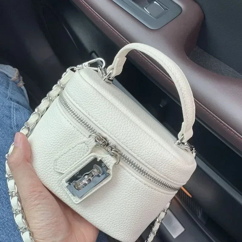 Designer Canvas Purse – Sleek, Lightweight & Everyday Fresh