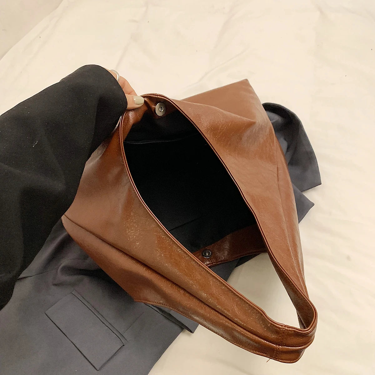 LEFTSIDE PU Shoulder Hobo