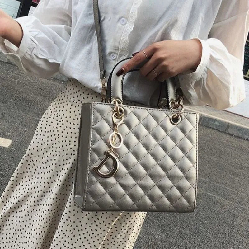 Luxury Chain Tote – Trendy Quilted Design & Versatile Carry