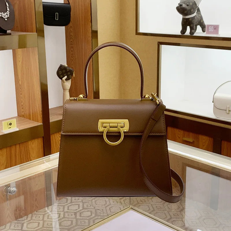 French Soft Leather Crossbody – Fashionable Kelly-Style Handbag with Horseshoe Buckle