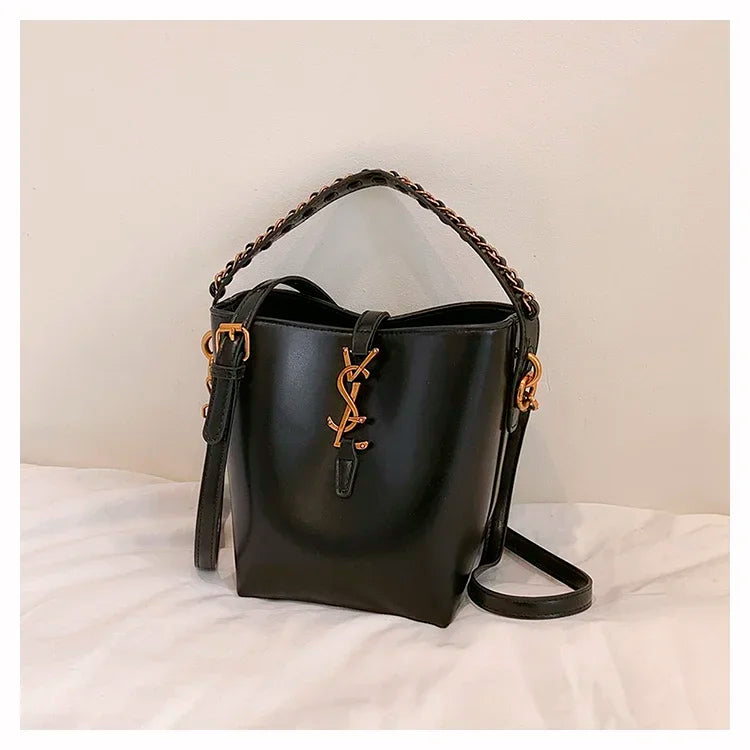 Paris-Inspired Shoulder Bag – Crocodile-Embossed Leather with Detachable Charm