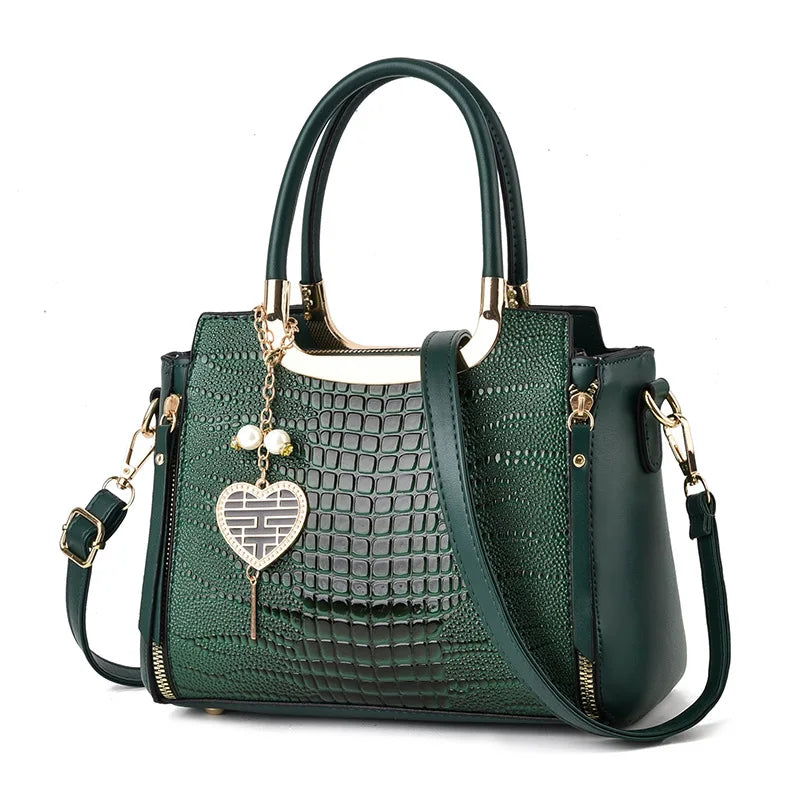 Retro-Inspired Shoulder Bag – Chic, Versatile & Premium