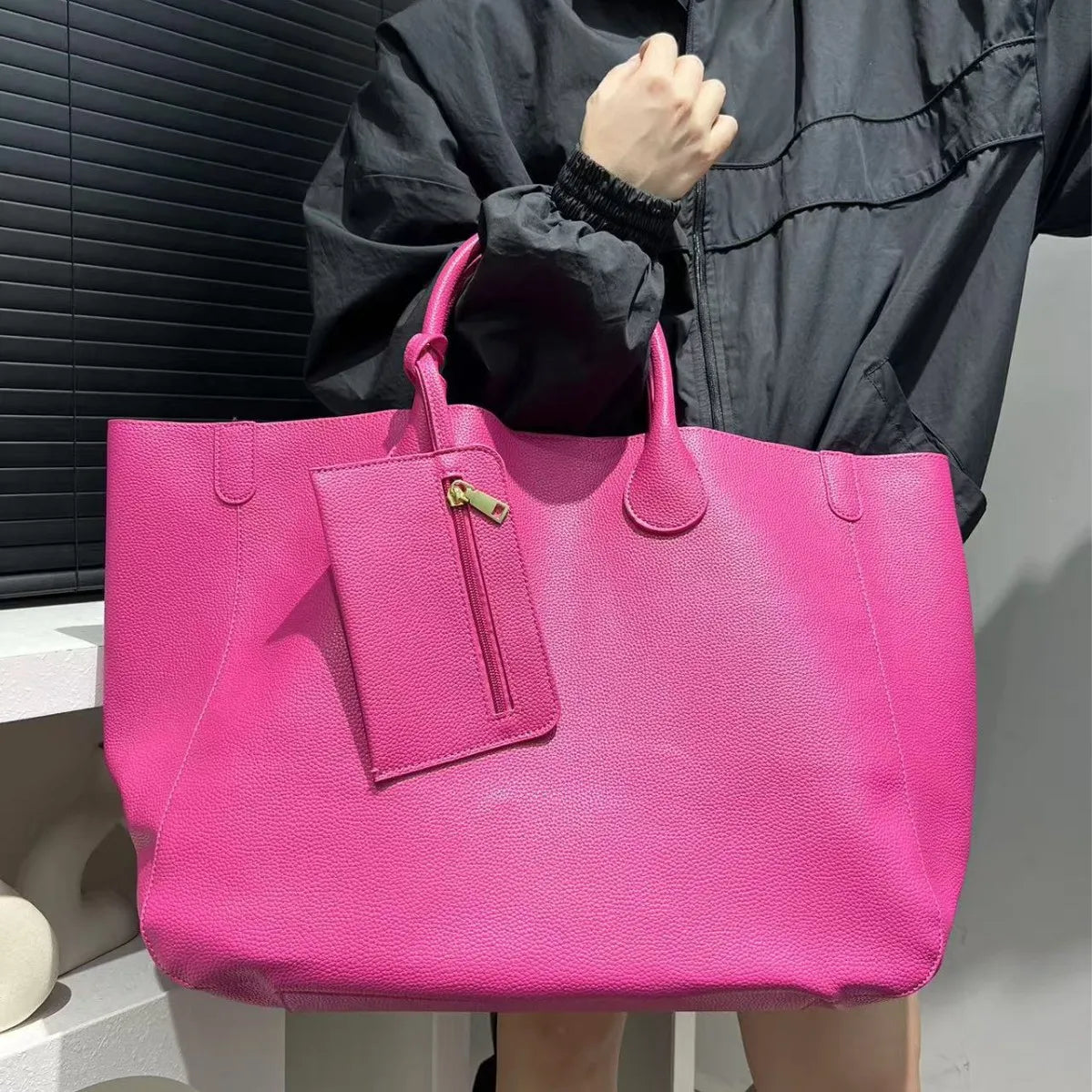 Oversized Vegan Leather Handbag – Simple, Versatile & Large-Capacity Shopping Tote for Women