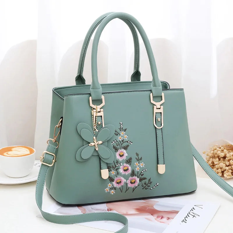 Embroidered Leather Tote – Stylish, Spacious & Everyday Ready