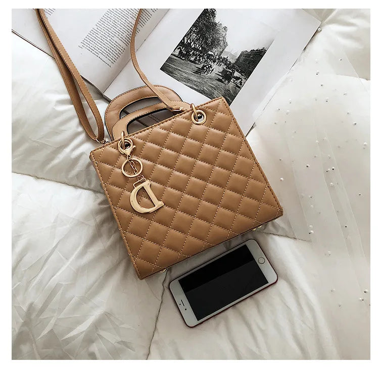 Luxury Chain Tote – Trendy Quilted Design & Versatile Carry