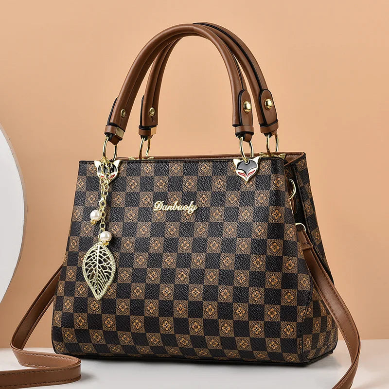Luxury Designer Shoulder Bag – Fashionable Crossbody Handbag for Women
