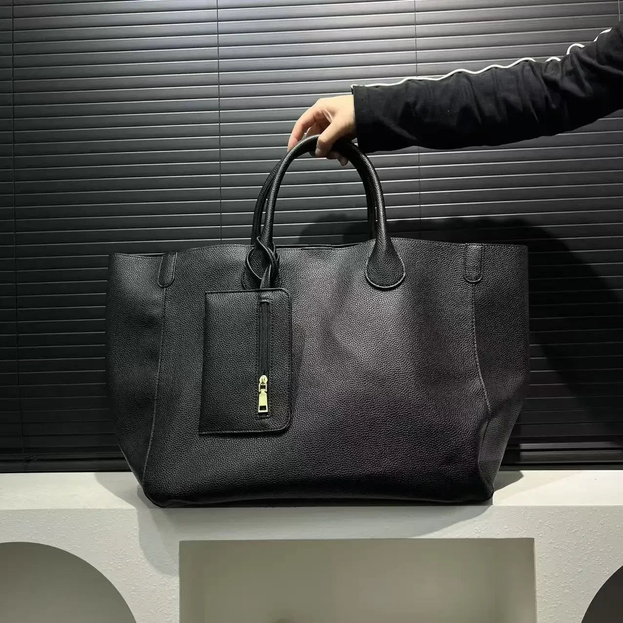 Oversized Vegan Leather Handbag – Simple, Versatile & Large-Capacity Shopping Tote for Women