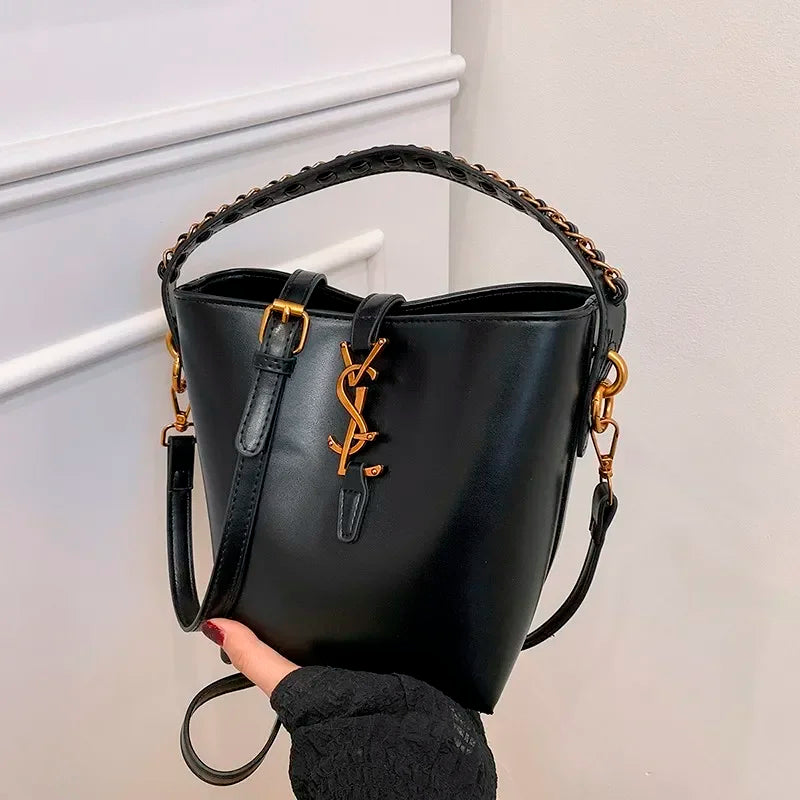 Paris-Inspired Shoulder Bag – Crocodile-Embossed Leather with Detachable Charm