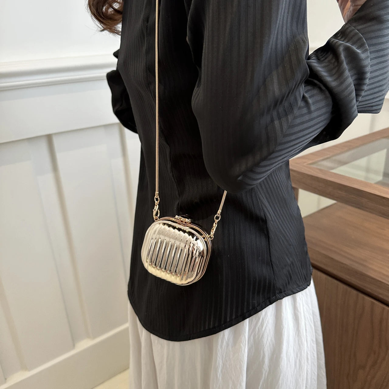 Golden Acrylic Mini Bag – Fashion Chain Shoulder Handbag for Dinner & Events