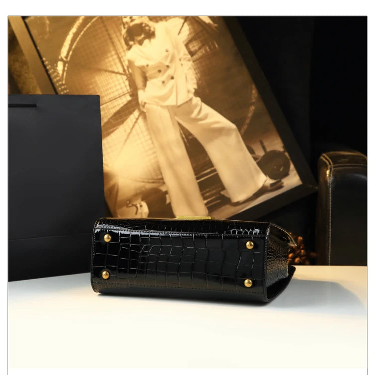 Luxury Crocodile Shoulder Bag – Chic, Seasonal & Sophisticated