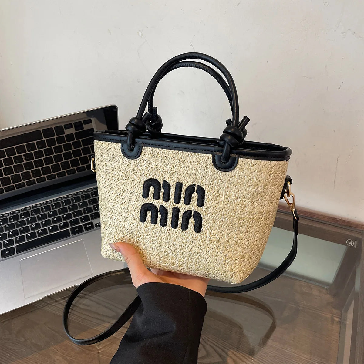 Summer Grass Handbag – Unique Design for Women