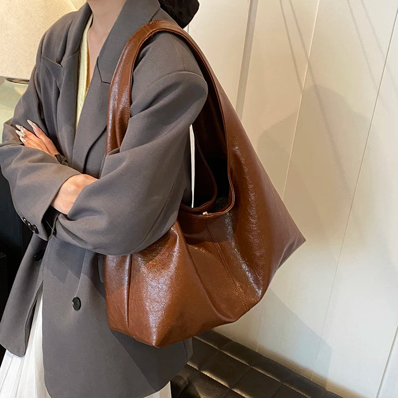 LEFTSIDE PU Shoulder Hobo
