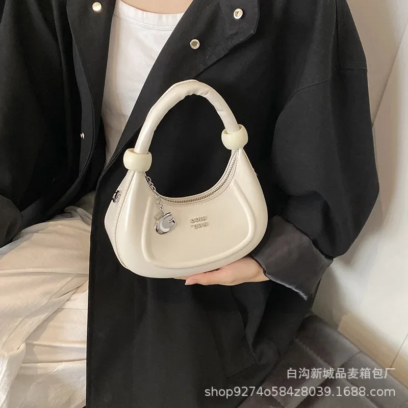 Low-Key Luxury Crescent Bag – High-End Summer Underarm & Shoulder Messenger