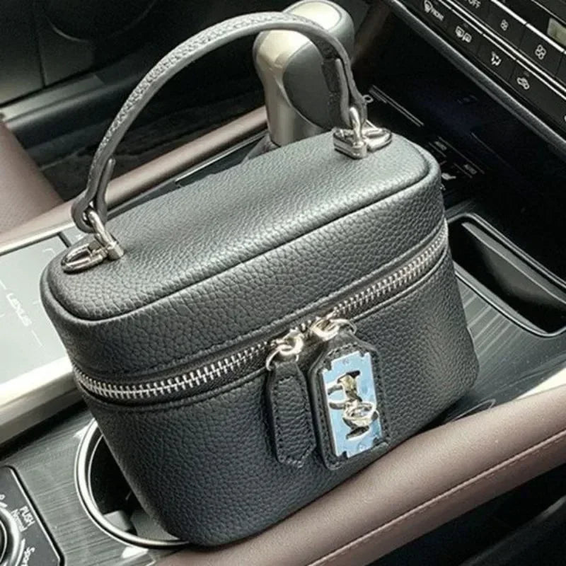 Designer Canvas Purse – Sleek, Lightweight & Everyday Fresh