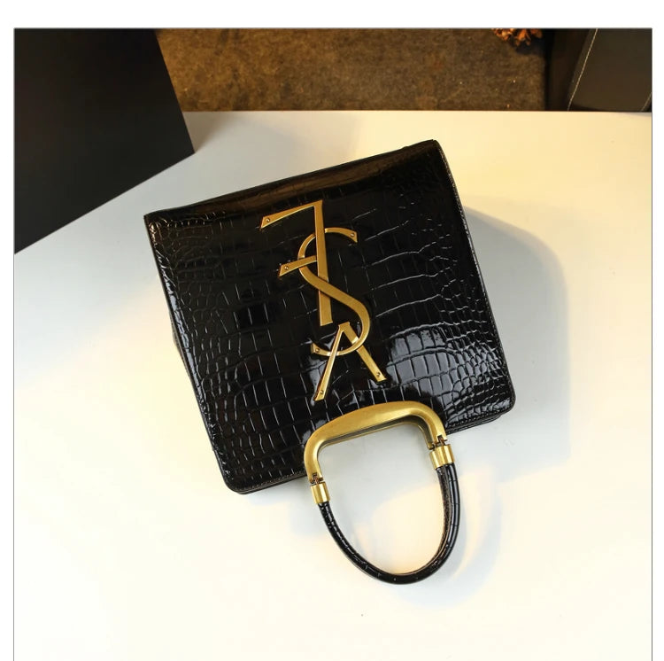 Luxury Crocodile Shoulder Bag – Chic, Seasonal & Sophisticated