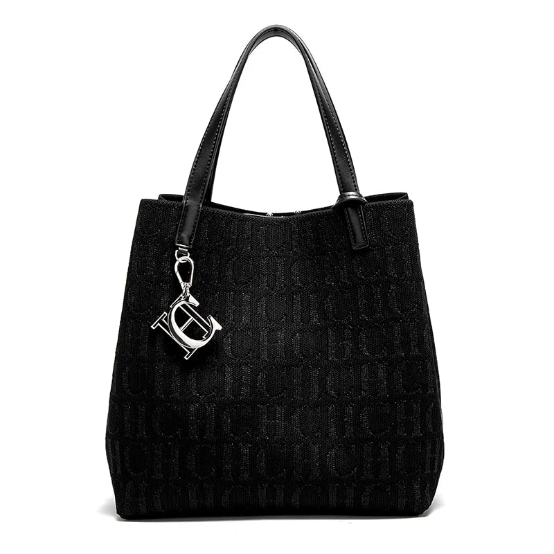 Statement Bucket Bag – Stylish, Roomy & On-the-Go