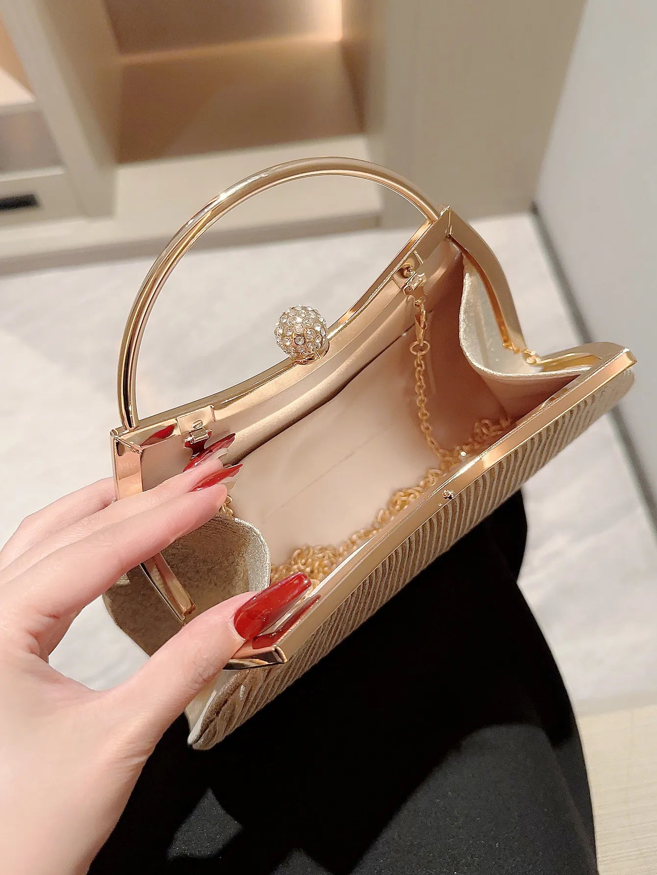 Classic Pleated Evening Bag – Shiny Handheld Clutch with Rhinestone Detail for Women