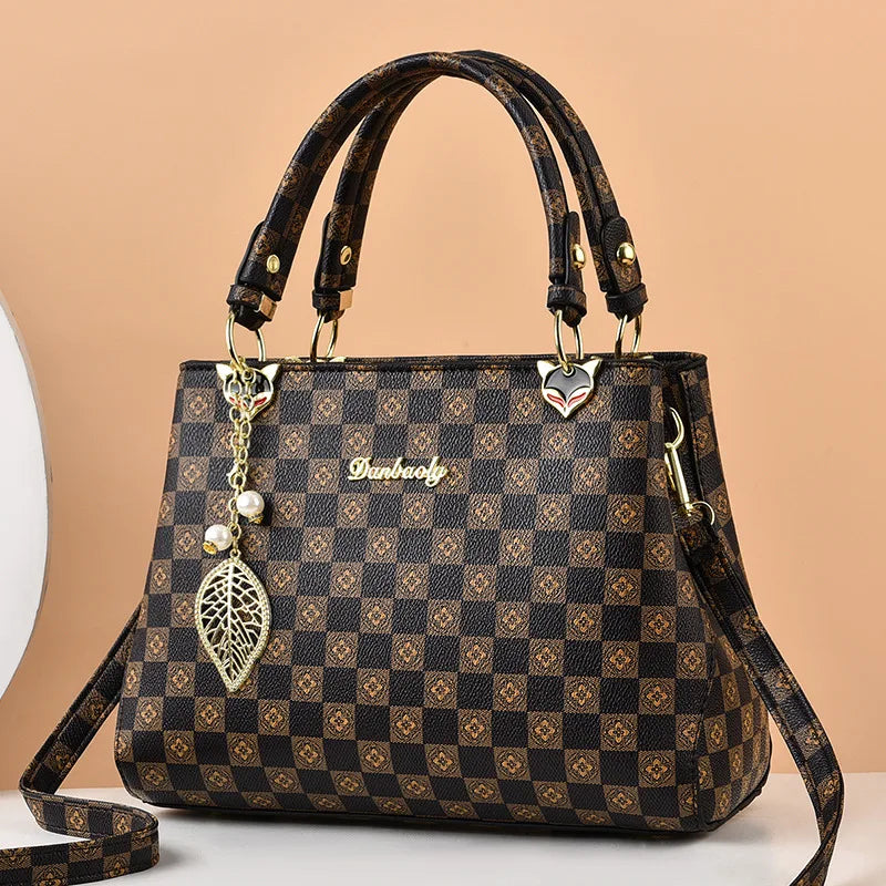 Luxury Designer Shoulder Bag – Fashionable Crossbody Handbag for Women