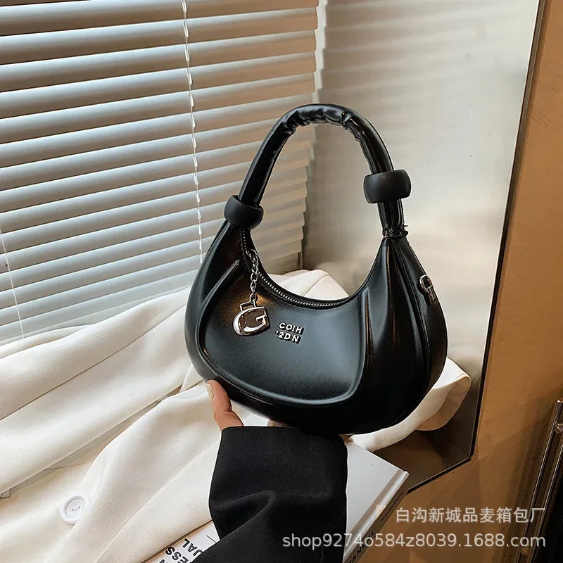 Low-Key Luxury Crescent Bag – High-End Summer Underarm & Shoulder Messenger