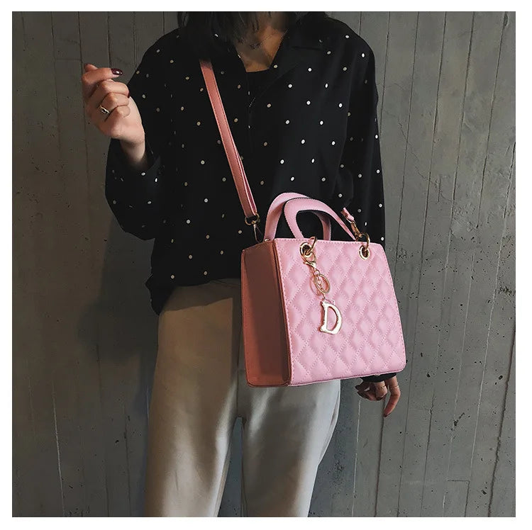 Luxury Chain Tote – Trendy Quilted Design & Versatile Carry