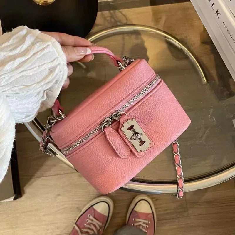 Designer Canvas Purse – Sleek, Lightweight & Everyday Fresh