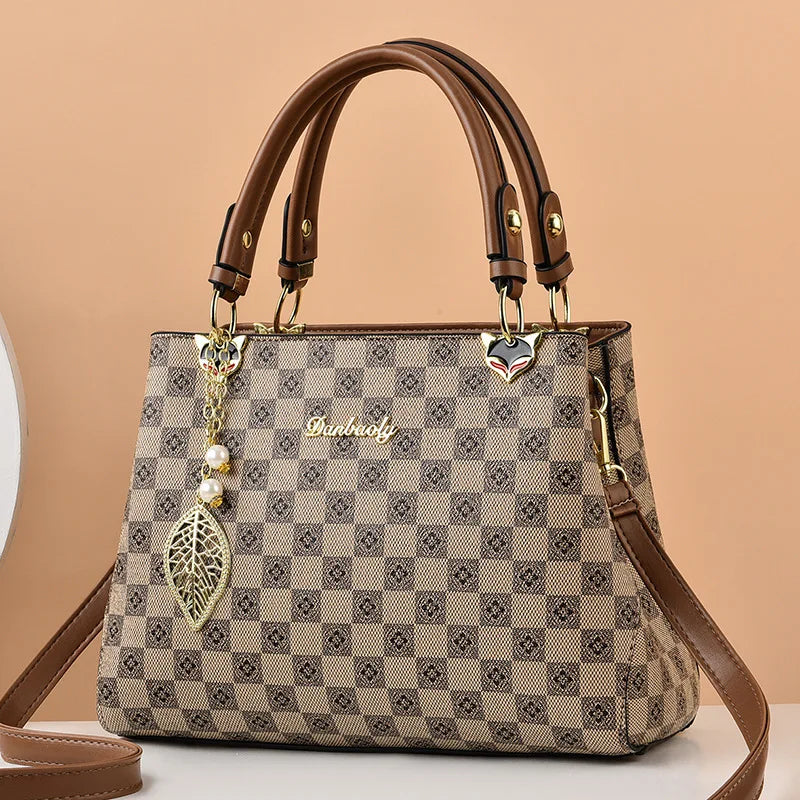 Luxury Designer Shoulder Bag – Fashionable Crossbody Handbag for Women
