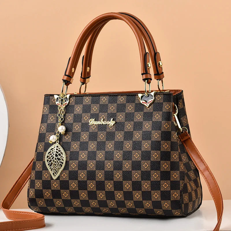 Luxury Designer Shoulder Bag – Fashionable Crossbody Handbag for Women