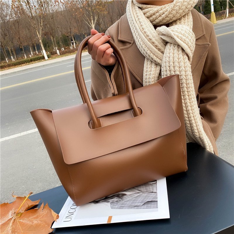 Luxury Women’s Shoulder Bag – Soft Premium Leather Feel, Large Capacity Designer Tote, Timeless Retro Elegance