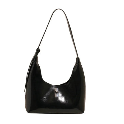 Minimalist Crescent Hobo Bag – Soft Leather Tote for Commuting & Outdoor Use