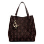 Statement Bucket Bag – Stylish, Roomy & On-the-Go
