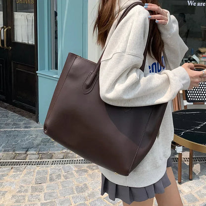 Vintage Korean Tote – Chic, Spacious & Commuter-Ready