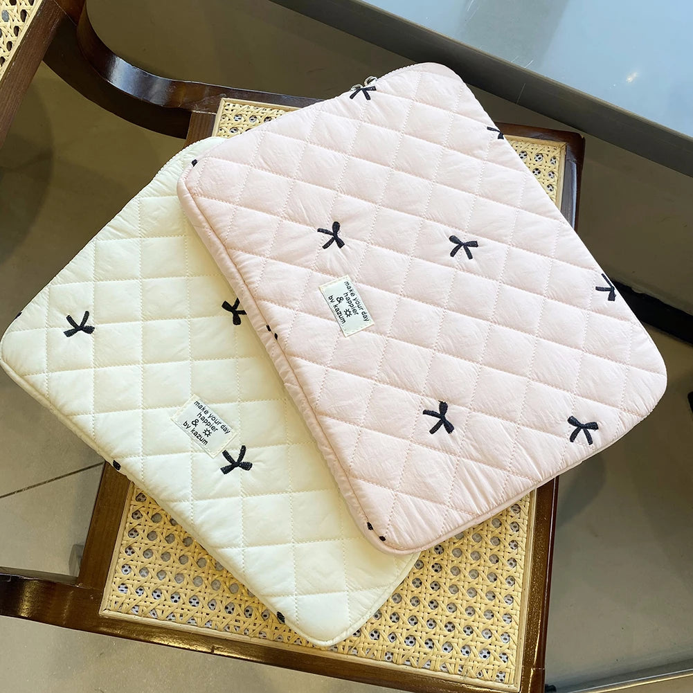 Quilted Fluffy Laptop Sleeve – Diamond Lattice Tablet Bag with Bow Print