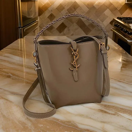 Paris-Inspired Shoulder Bag – Crocodile-Embossed Leather with Detachable Charm