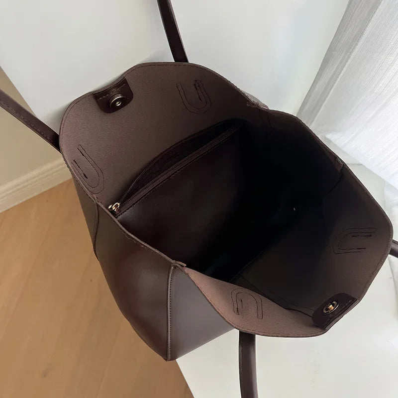 Vintage Korean Tote – Chic, Spacious & Commuter-Ready