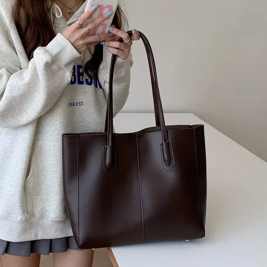 Vintage Korean Tote – Chic, Spacious & Commuter-Ready