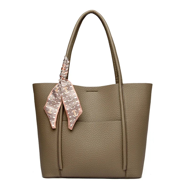 Genuine Leather Tote – Vintage Style, Everyday Elegance"