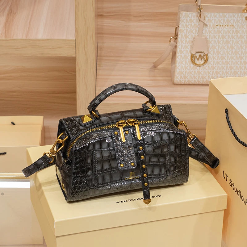 Light Luxury Pillow Bag – High-End Designer Shoulder & Crossbody Handbag for Women
