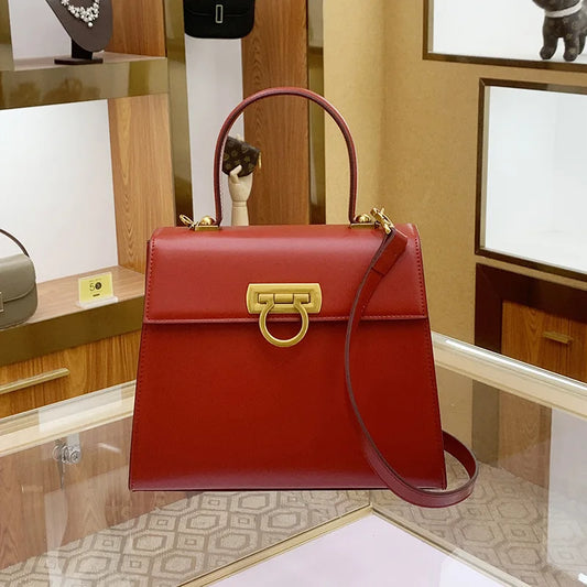 French Soft Leather Crossbody – Fashionable Kelly-Style Handbag with Horseshoe Buckle
